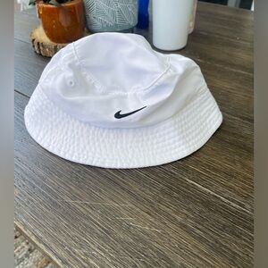 Nike Infant Bucket Hat